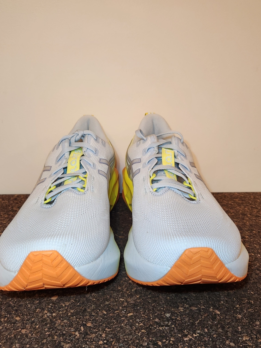 Asics Novablast 5 Running Shoes
Mens size 10 - Picture 3 of 12